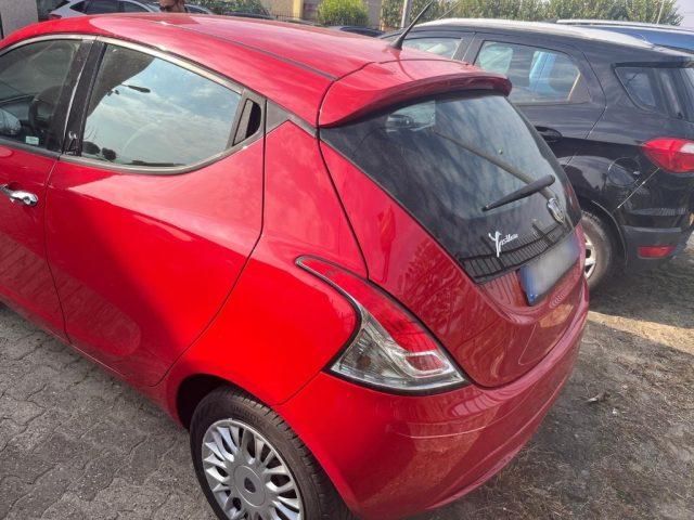 LANCIA Ypsilon 1.2 69 CV 5 porte Silver