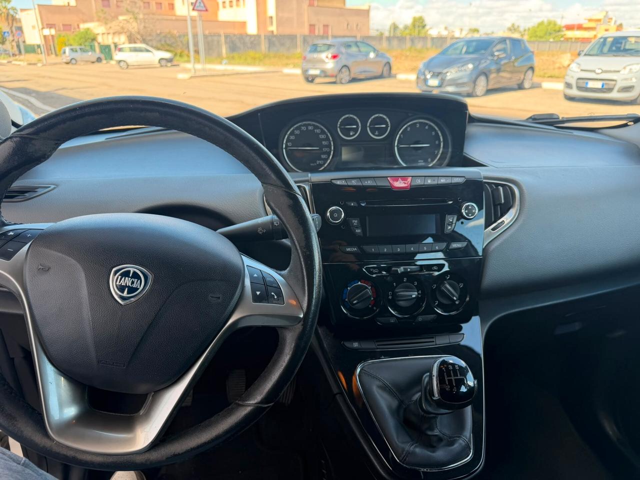 Lancia Ypsilon 1.2 69 CV 5 porte GPL Ecochic Gold