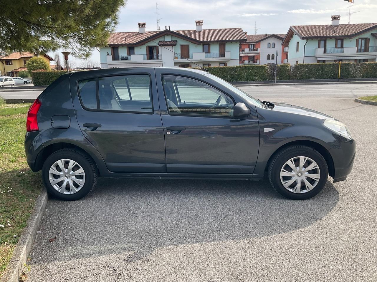 Dacia Sandero 1.4 8V GPL Lauréate