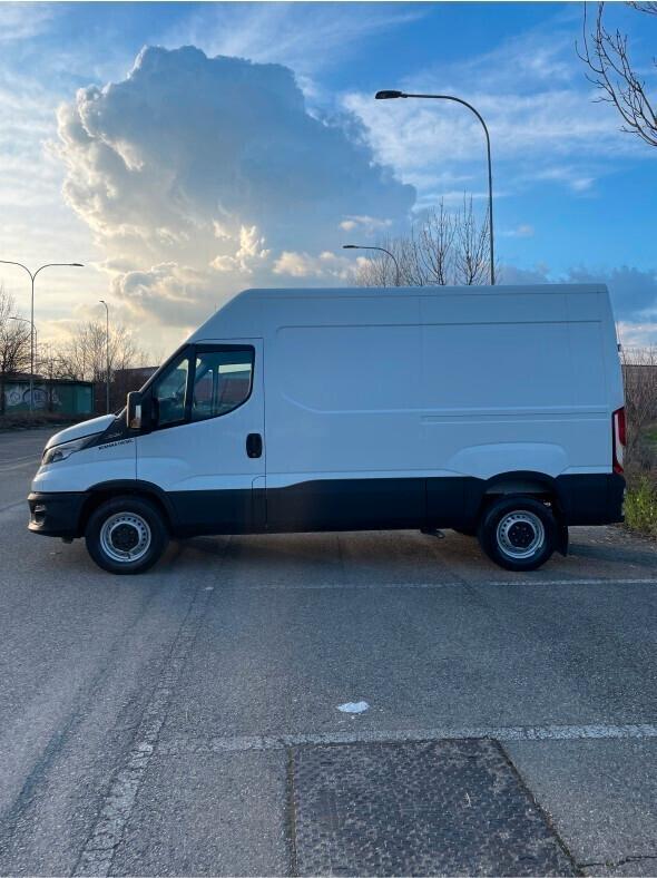 Furgone Iveco Daily 2021