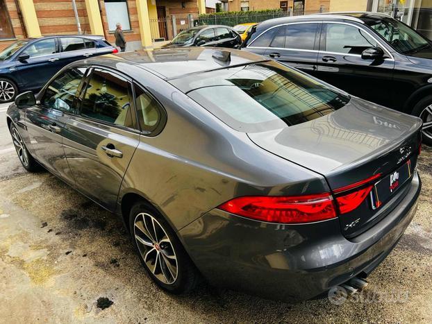 JAGUAR XF 2.0 D 180 CV aut. Portfolio