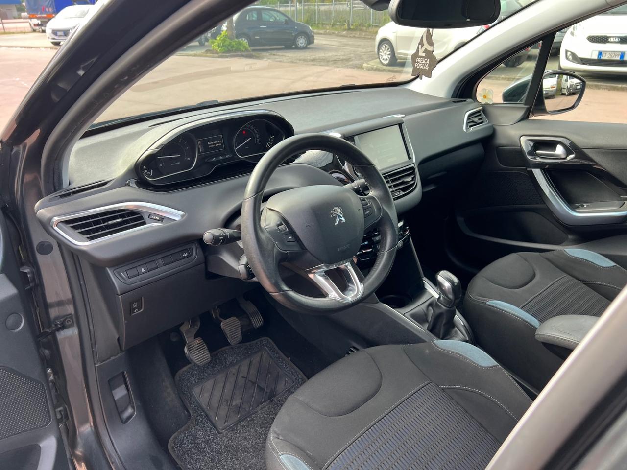 Peugeot 208 1.4 HDi 68 CV 5 porte Allure