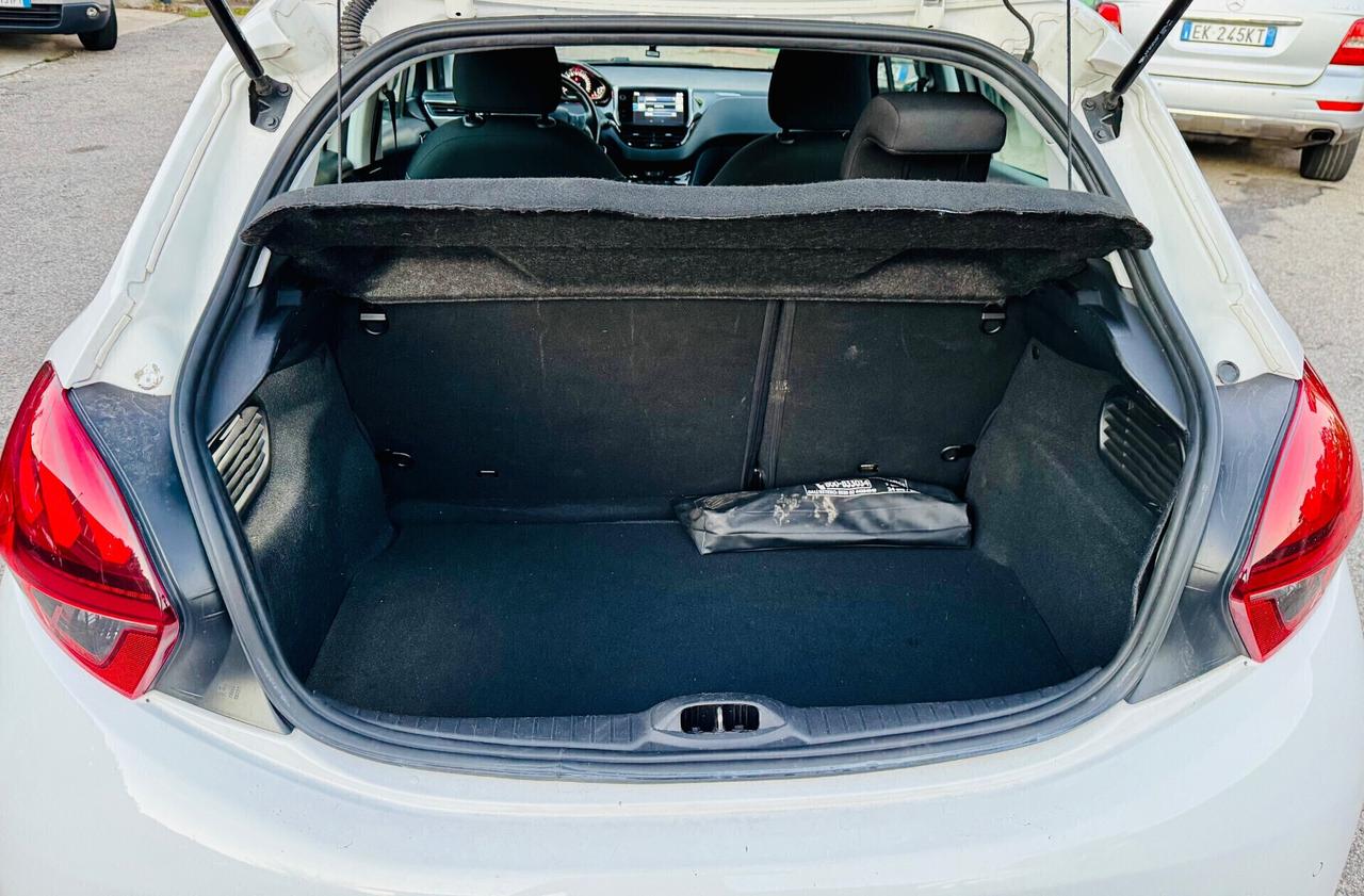 Peugeot 208 PureTech 82 5 porte Allure Ok Neopatentati