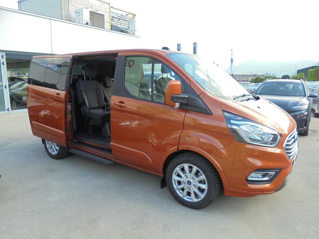 Ford Tourneo Custom 320 2.0 TDCi 130CV MHEV PC Titanium