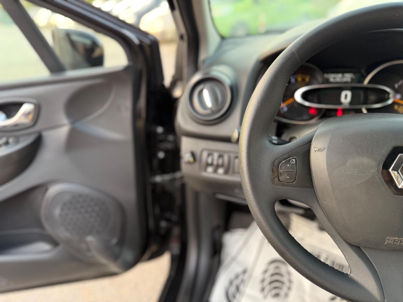 Renault Clio 1.2 75CV GPL Live