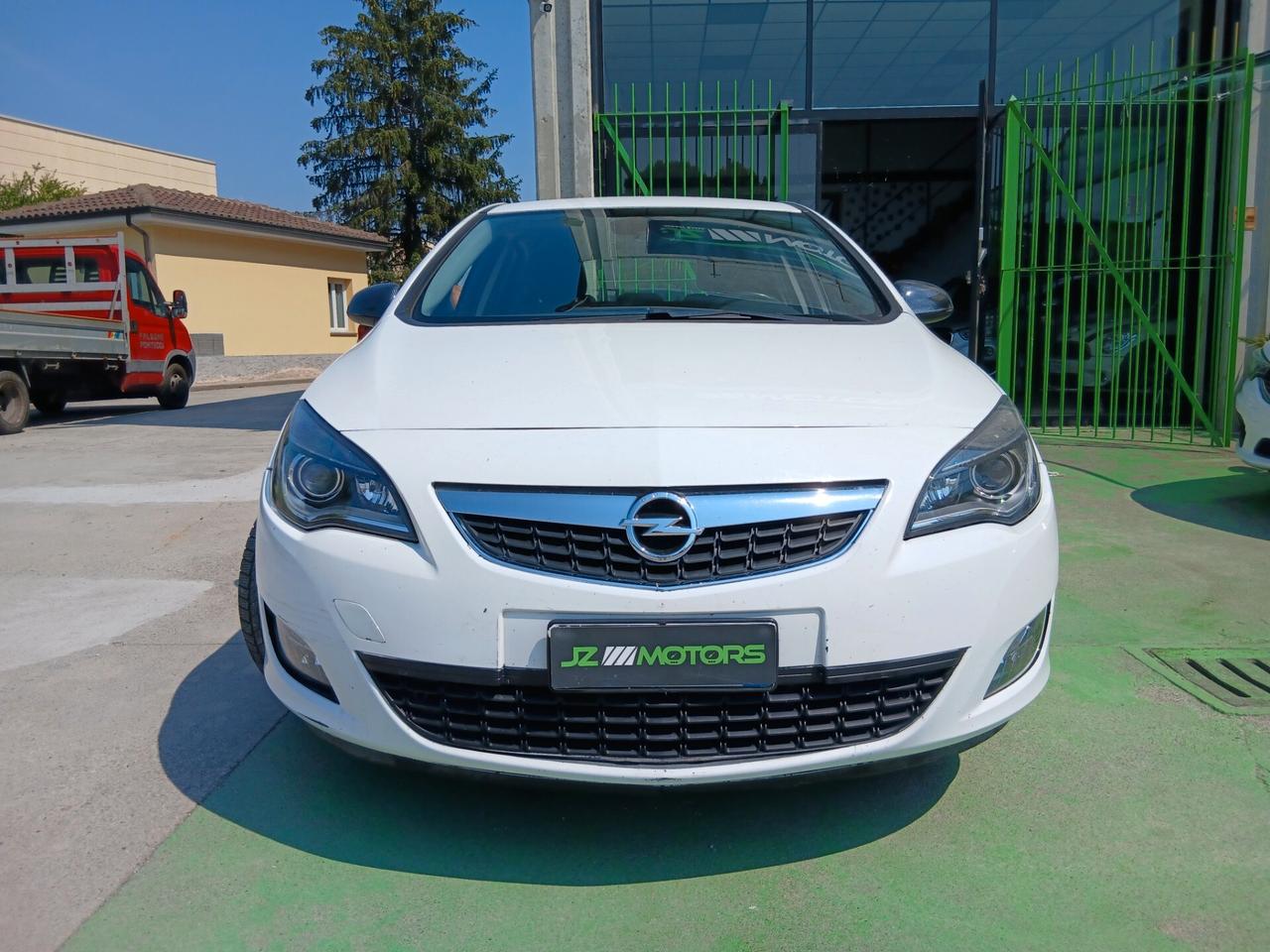 Opel Astra 1.4 Turbo 140CV 5 porte Cosmo