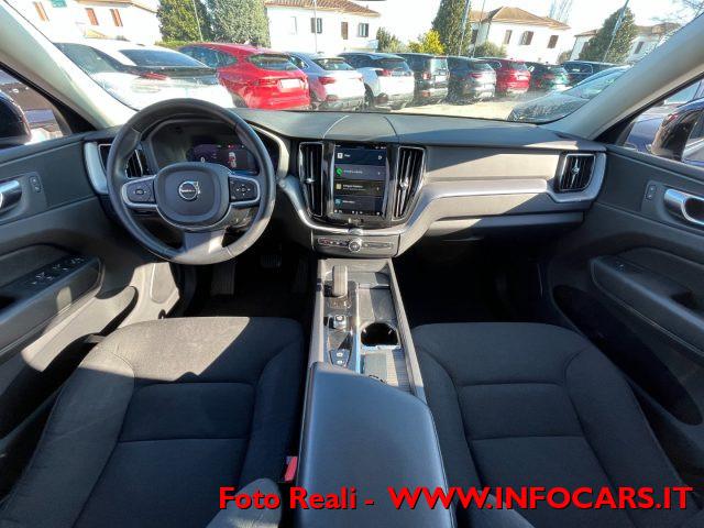 VOLVO XC60 B4 (d) MHEV Geartronic Momentum Pro Iva Esposta