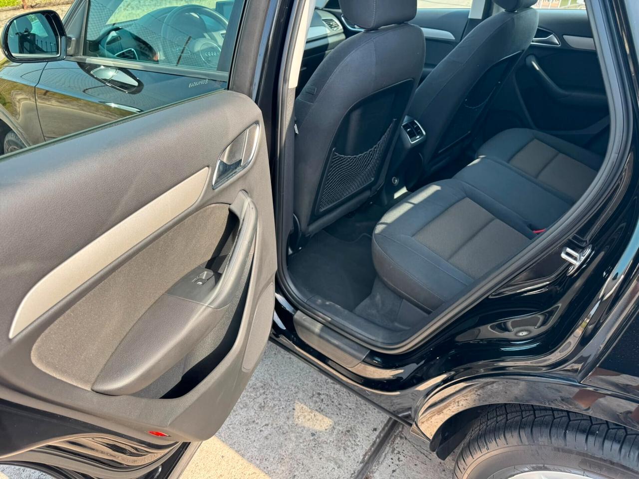 Audi Q3 2.0 TDI quattro S tronic S-Line Edition