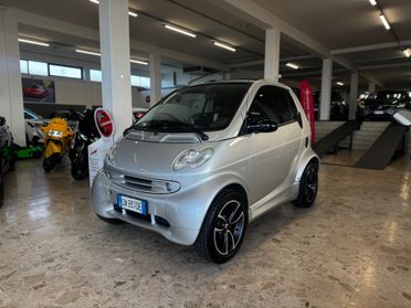 Smart ForTwo 700 cabrio passion 01/2004 inscrivibile Storica