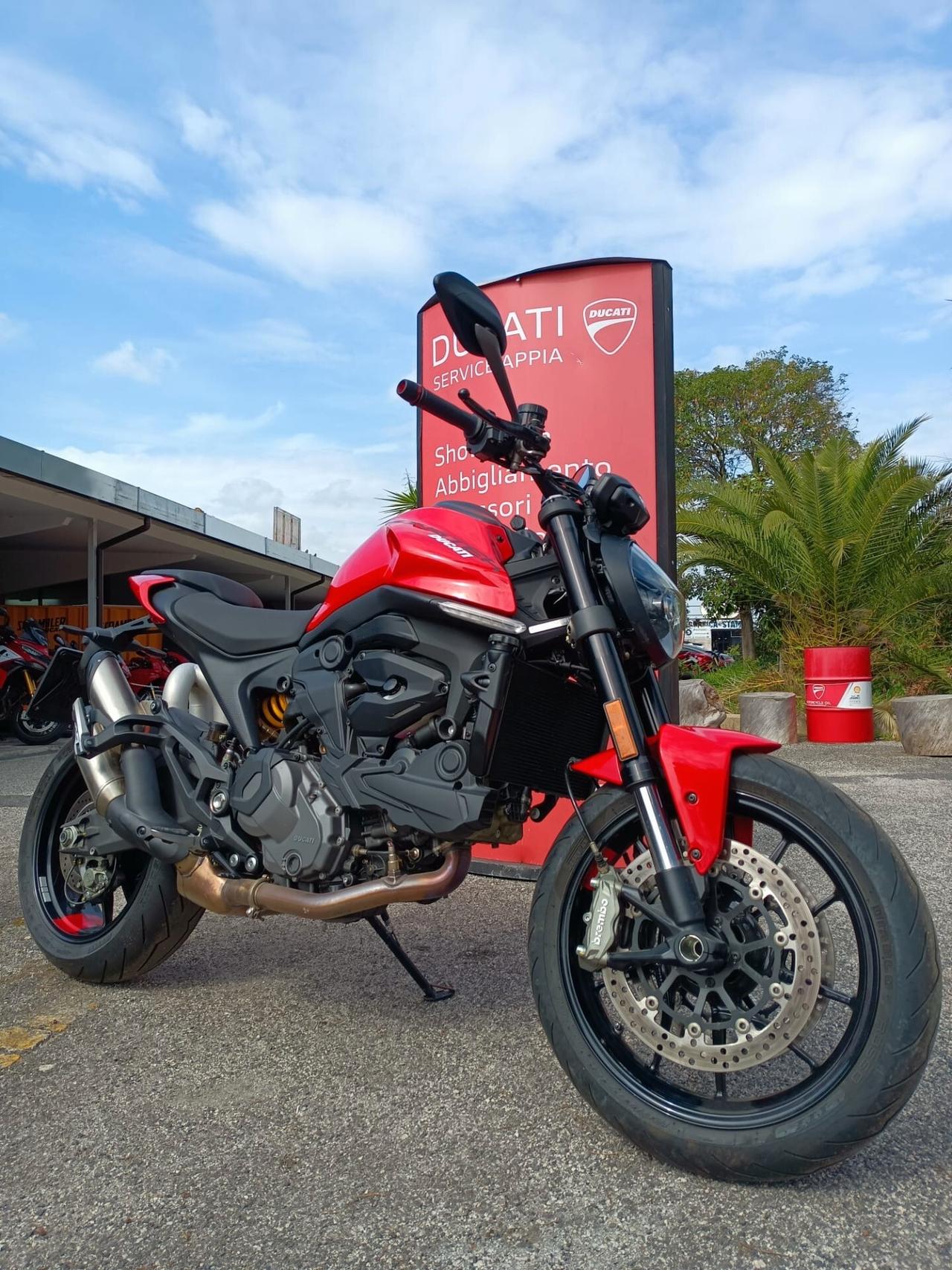 Ducati Monster 937 RED