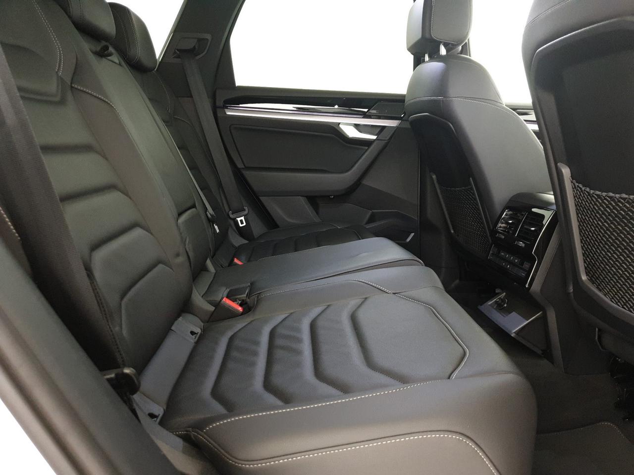 Volkswagen Touareg 3.0 v6 tdi elegance r-line exterior pack 286cv tiptronic