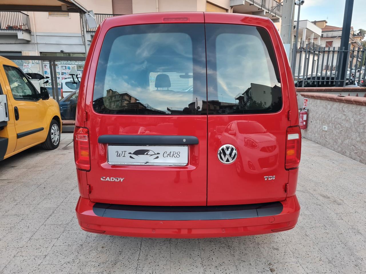 Volkswagen Caddy Maxi passo lungo