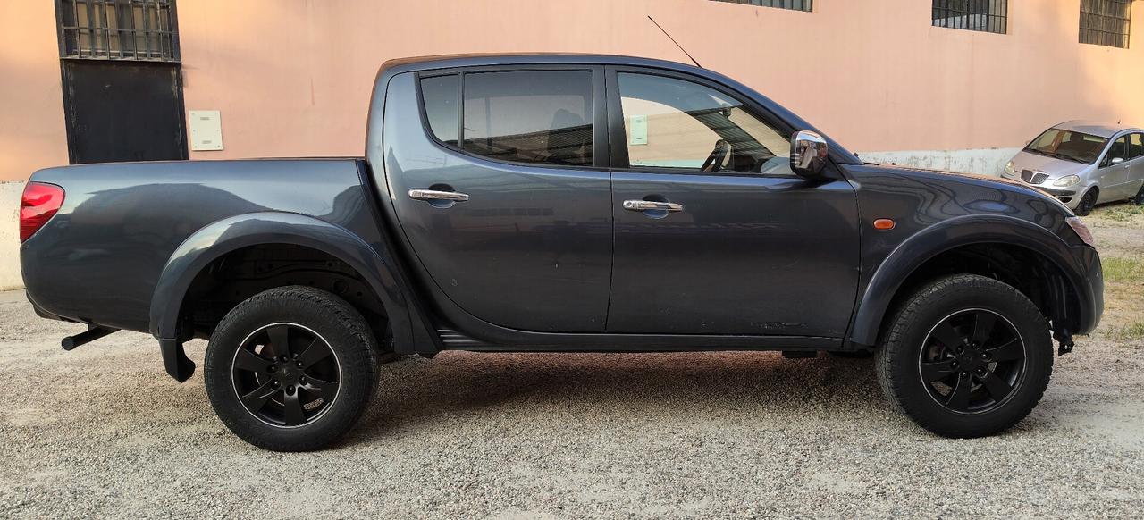 Mitsubishi L200 2.5 DI-D Double Cab Pick up