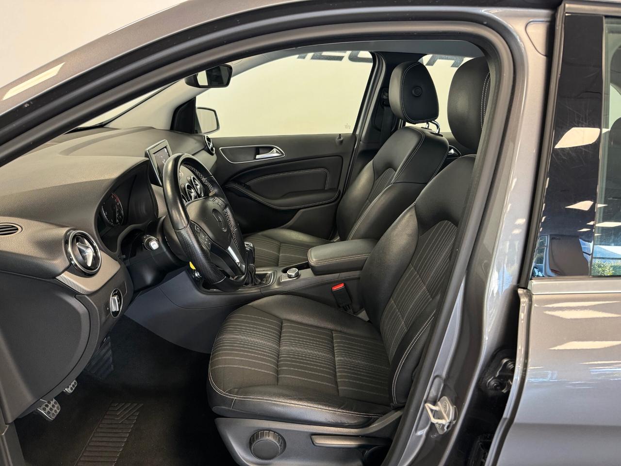 Mercedes-benz B 180 CDI BlueEFFICIENCY Premium 80.000 KM UNIPROP.