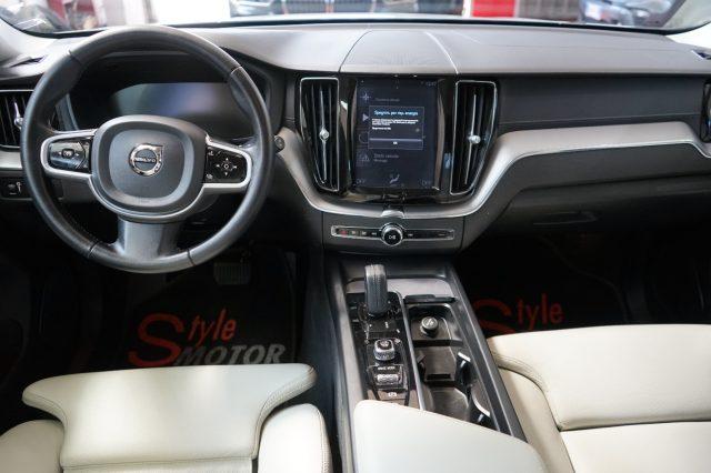 VOLVO XC60 B4 AWD Geartronic Inscription Ufficiale Certificat