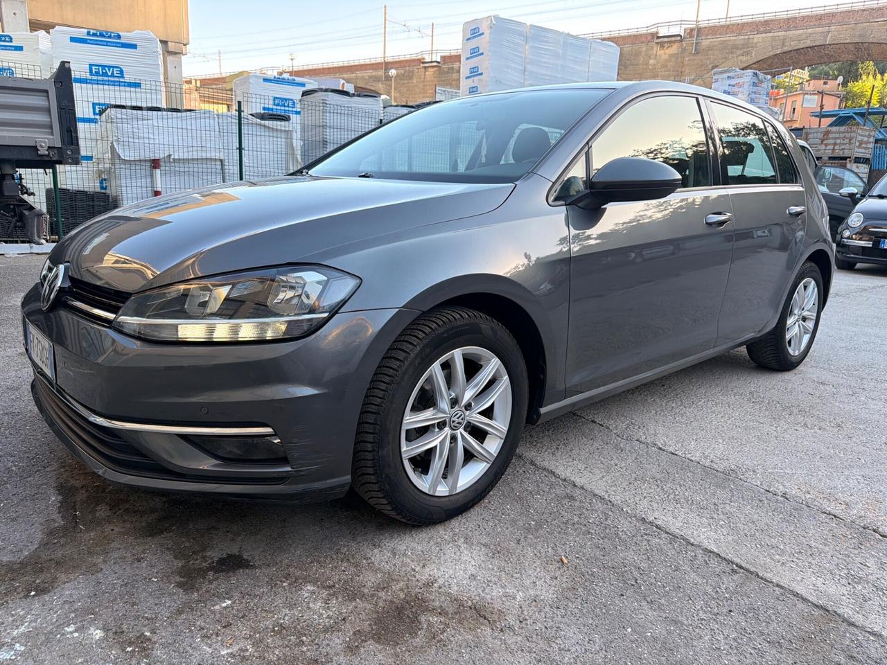 Volkswagen Golf 1.0 TSI 110 CV 5p. Trendline BlueMotion Technology
