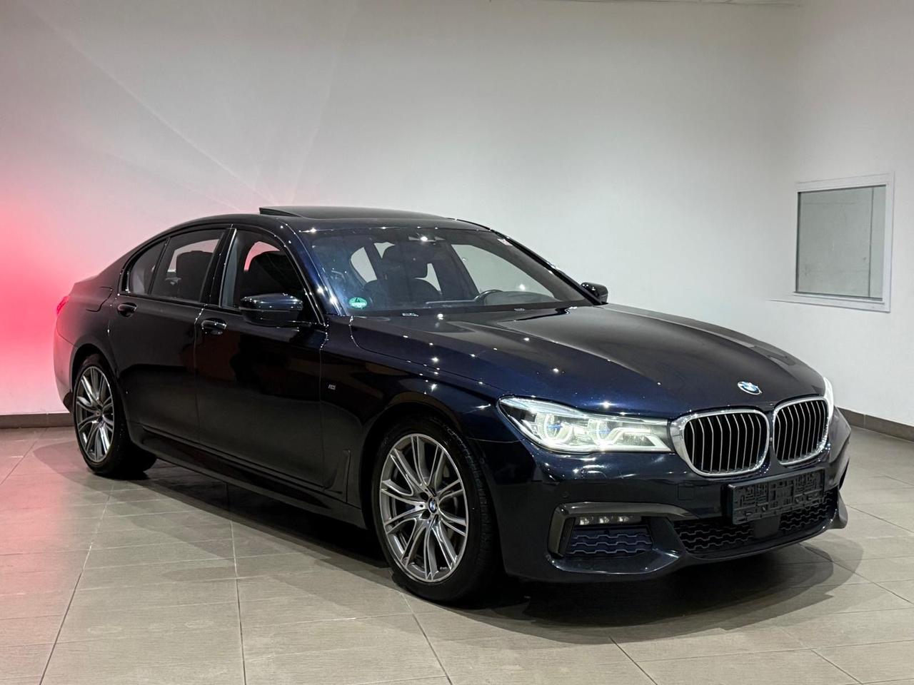 Bmw 740d xDrive M-paket (320cv/235kw)