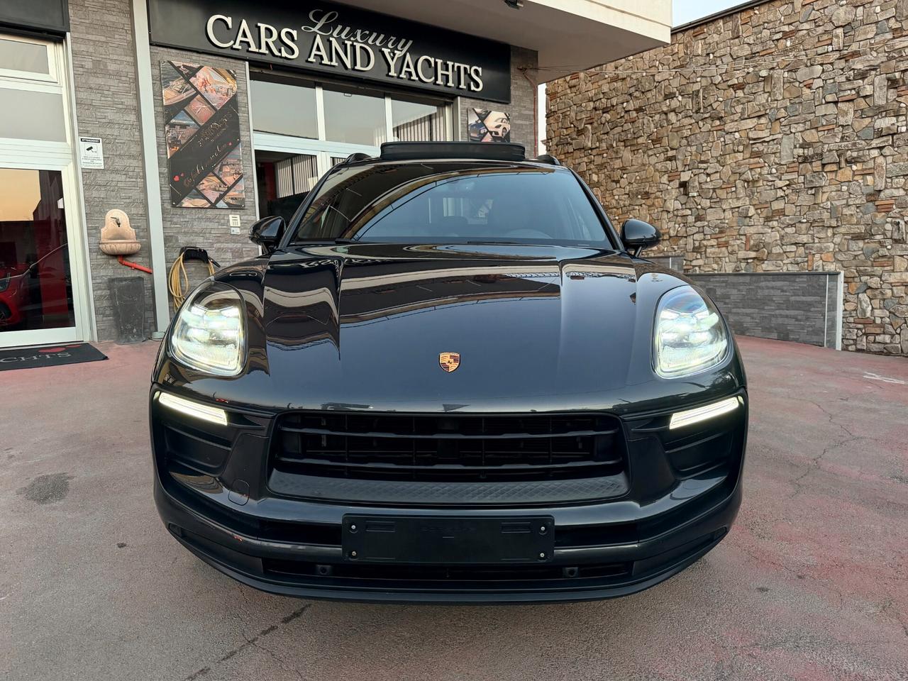 Porsche Macan 2.0 265- PASM-TETTO-MY 22-IPER FULL