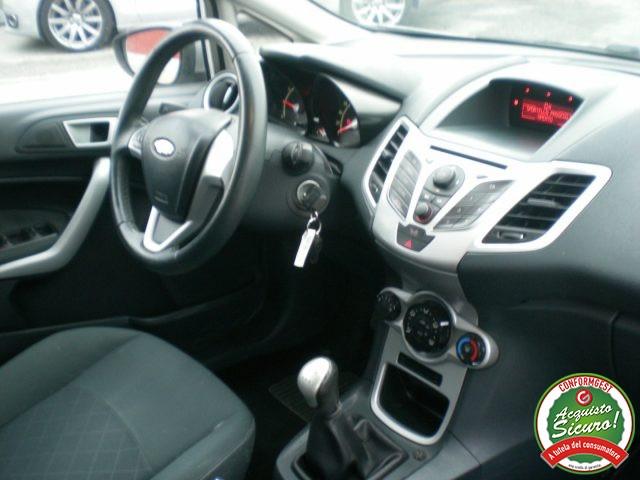 FORD Fiesta 1.4 16V 5p. B/ GPL Titanium - PRONTA CONSEGNA