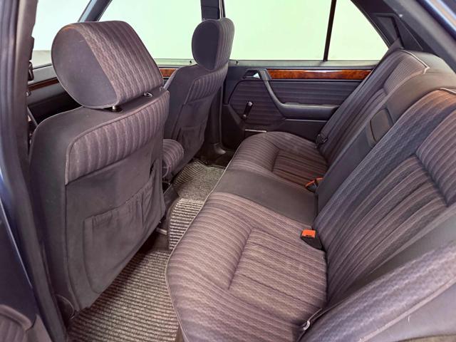 MERCEDES-BENZ E 220 ? 220E-16 cat ASI