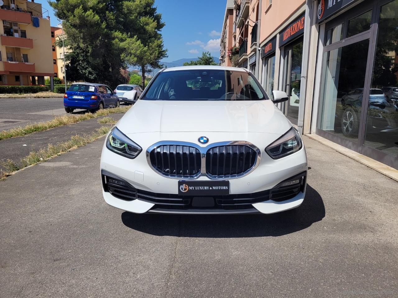 BMW 118i 5p. Advantage