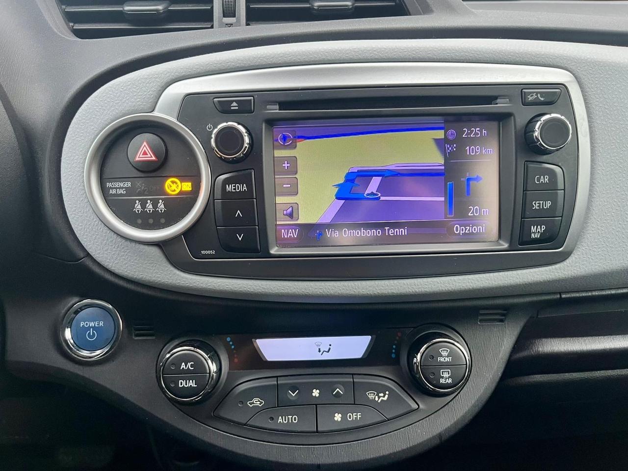 Toyota Yaris 1.5 Hybrid 104.000km 2013 perfetta