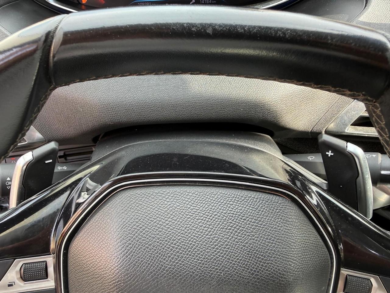 Peugeot 3008 HDi 130 S&S EAT8 Allure