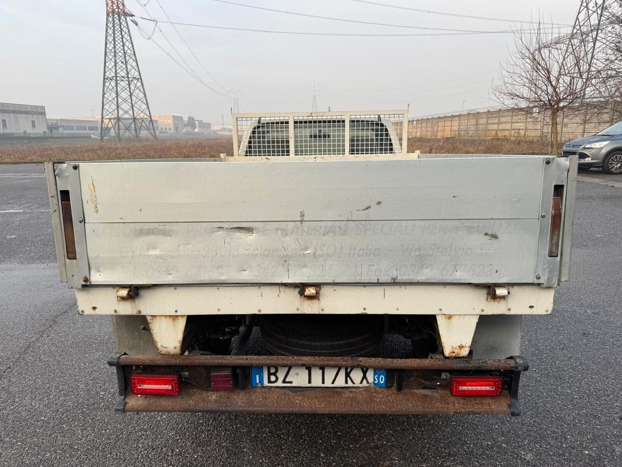 Toyota Hilux 2.5 D-4D 2WD 2p. Cabinato