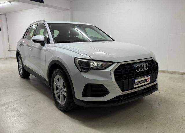 AUDI Q3 40 TDI quattro S tronic Business