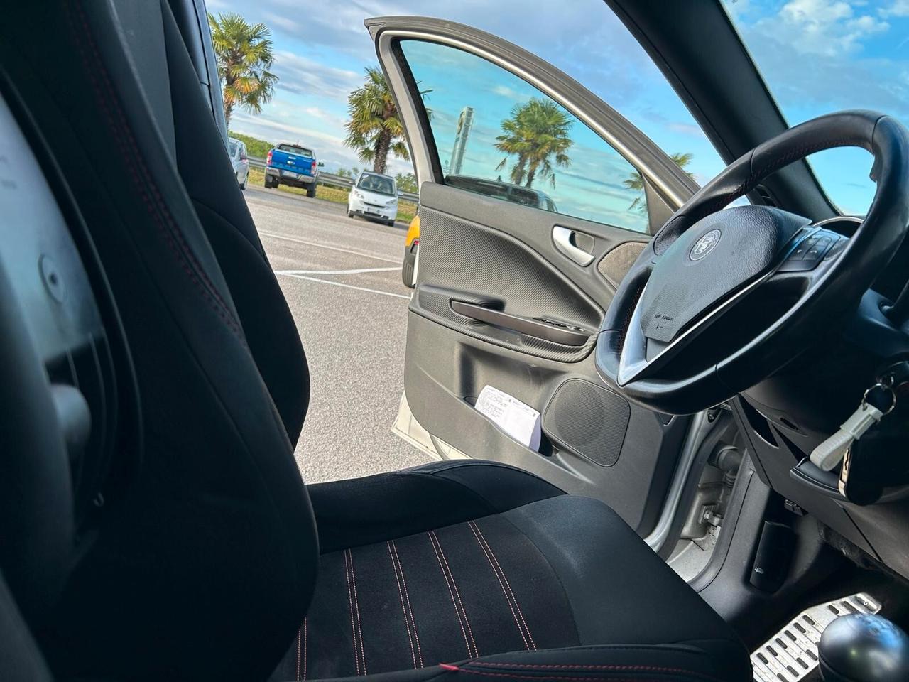 Alfa Romeo Giulietta SPORT 1.4 Turbo 6mt PACK CARBON VELOCE