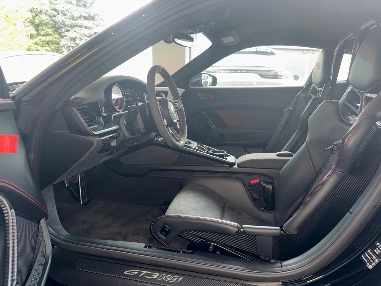 Porsche 911 GT3 RS Weissach