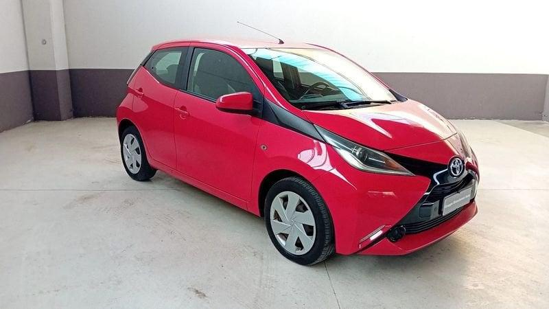 Toyota Aygo 1.0 VVT-i 69 CV 5 porte x-cool