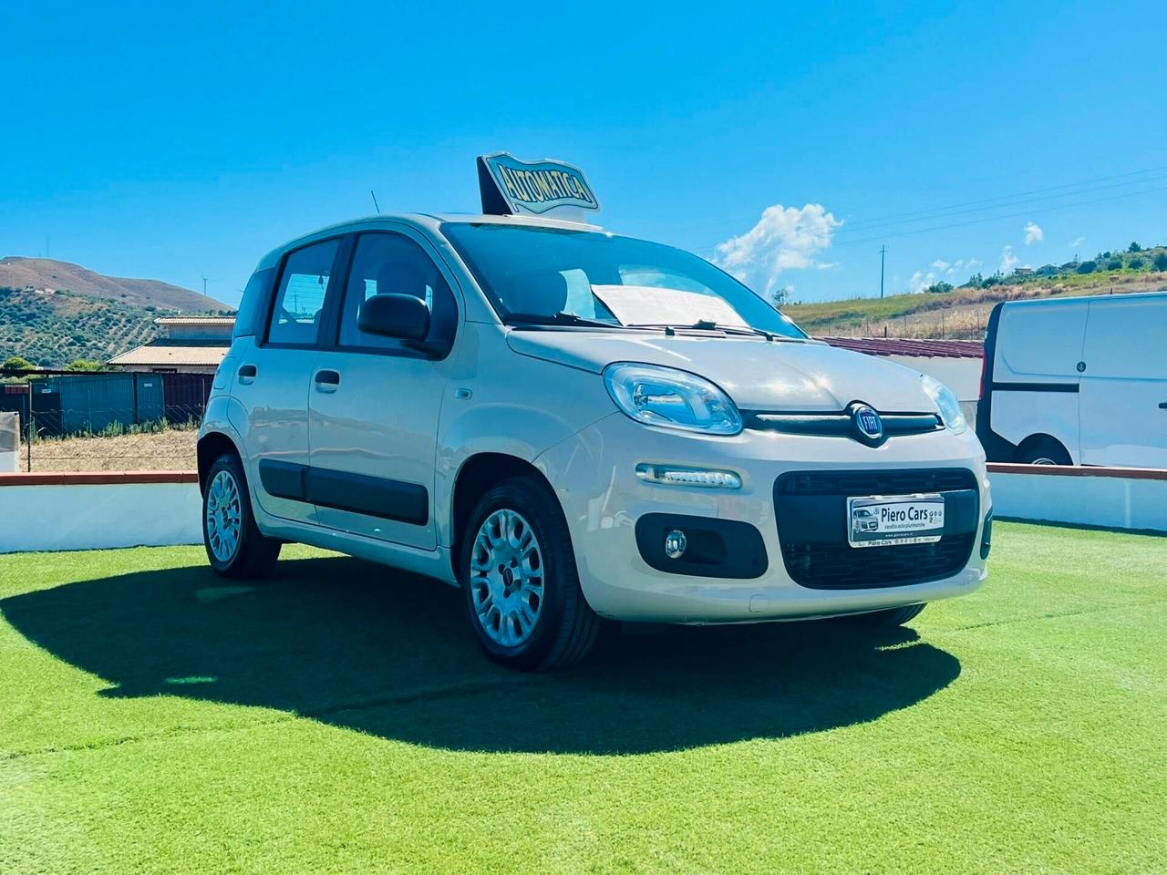 FIAT PANDA AUTOMATICA BENZINA ANNO 2017