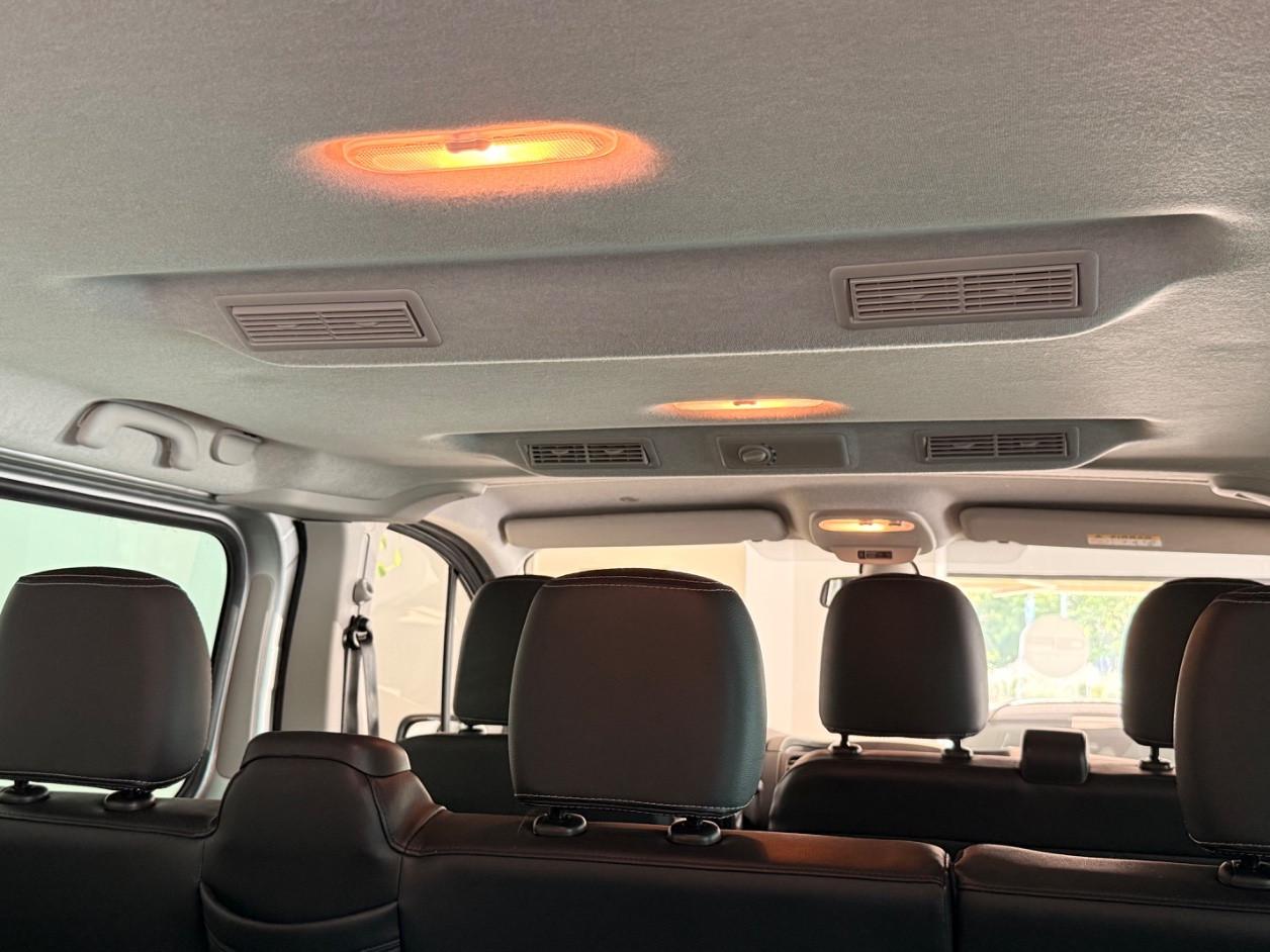 Renault Trafic 2.0 dci 9 Posti + Gancio