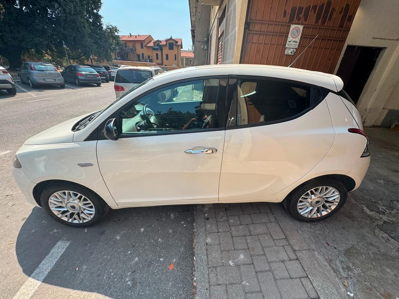 Lancia Ypsilon 1.2 69 CV 5 porte Elle