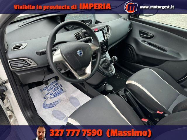 LANCIA Ypsilon 1.2 69 CV 5 porte NEOPATENTATI