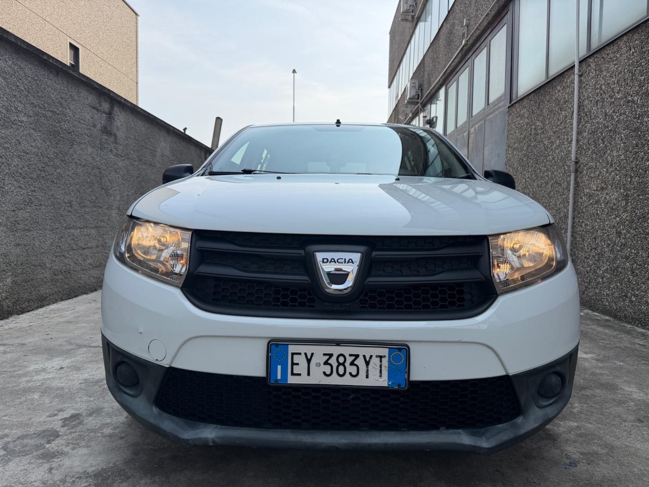 DACIA SANDERO 1.2 BENZ EURO5B -GPL 2035 UNI PROP
