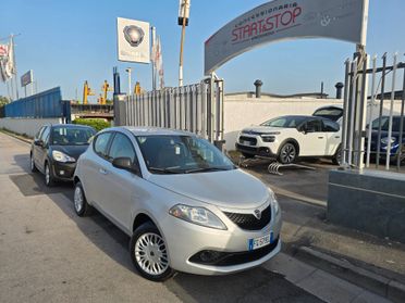 Lancia Ypsilon 0.9 TwinAir 85 CV 5 porte Metano Ecochic Platinum