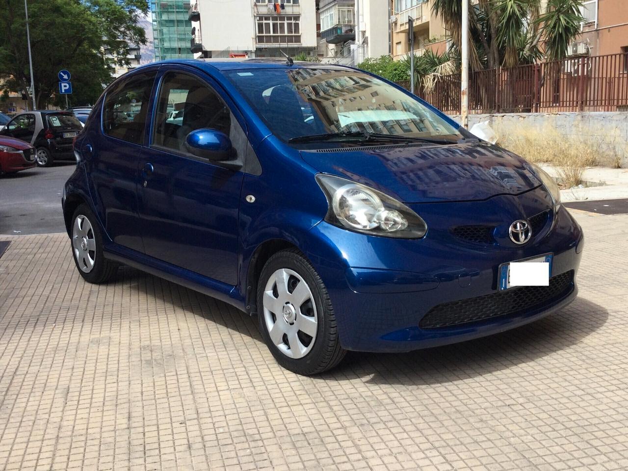 Toyota Aygo 1.0 12V VVT-i 5 porte Sol