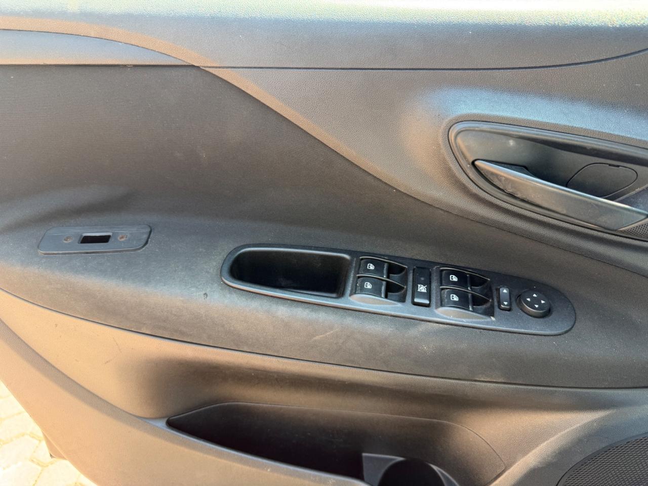 Fiat Punto 1.3 MJT II S&S 95 CV 5 porte Street