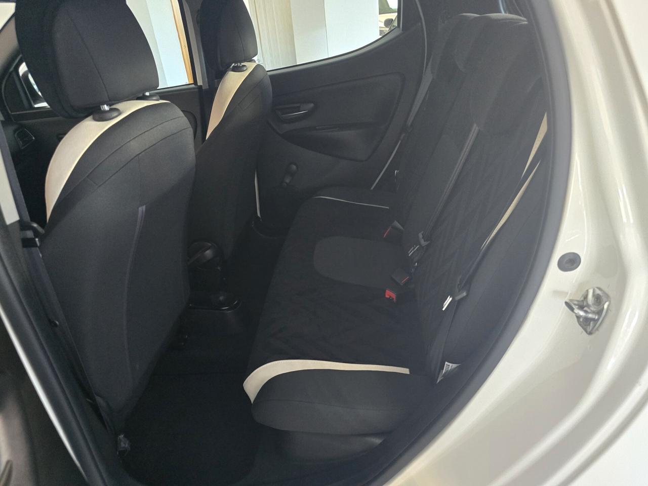 Lancia Ypsilon 1.2 69 CV 5 porte