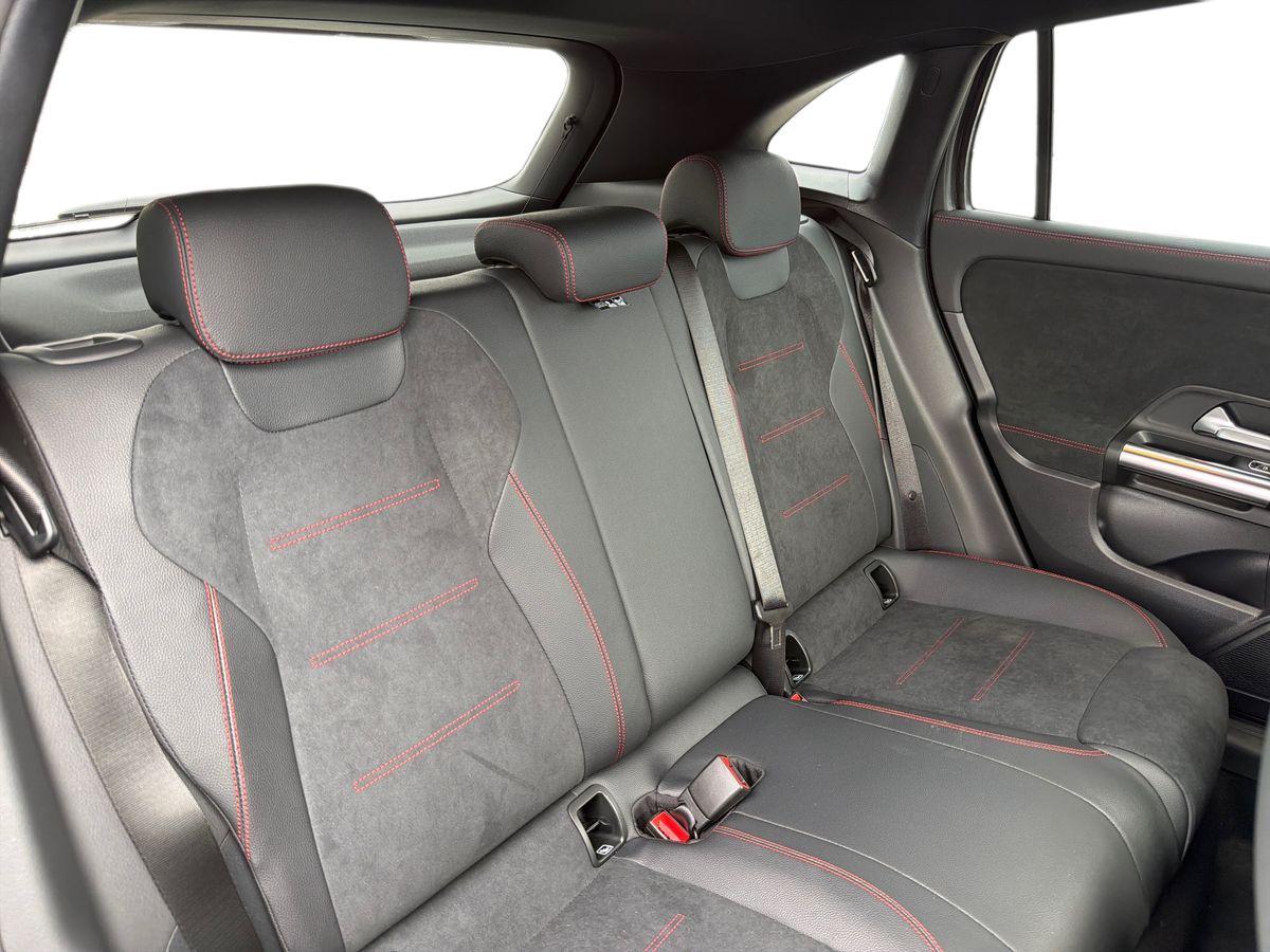 Mercedes-Benz GLA 180