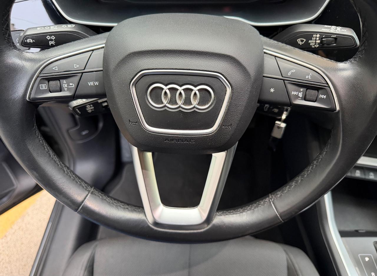 Audi Q3 35 2.0 Tdi 150CV STronic FARI FUL LED