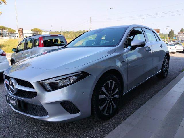MERCEDES-BENZ A 250 Automatic EQ-Power Business