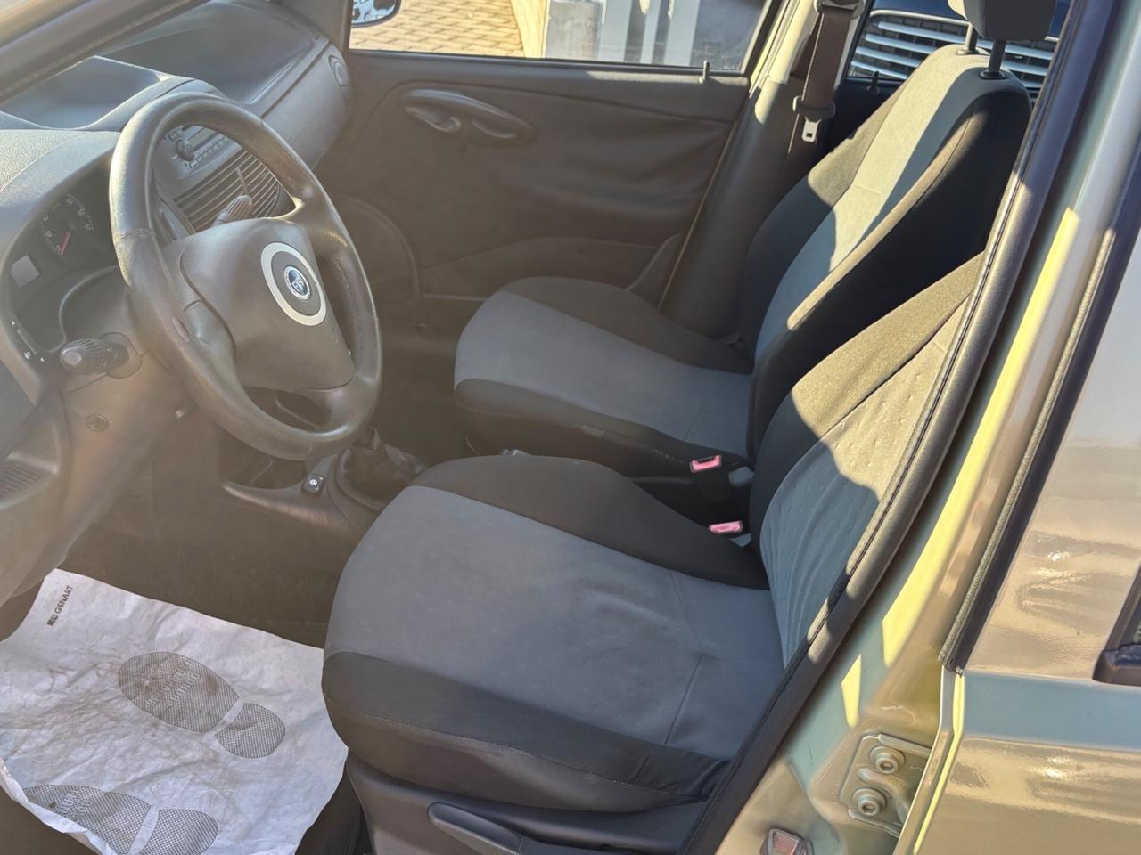 Fiat Punto 1.2 5 GPL