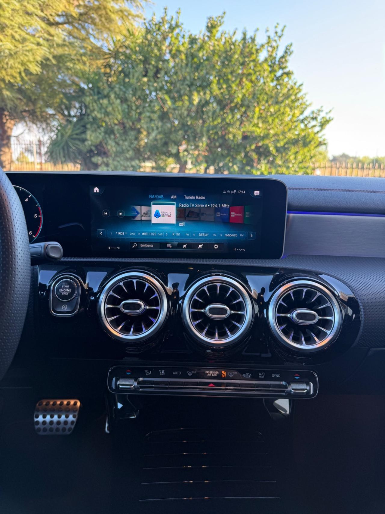 Mercedes-benz CLA 200 d Automatic Shooting Brake AMG PREMIUM