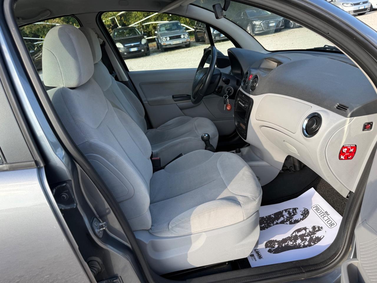 Citroen C3 1.1 Exclusive Unico Prop.