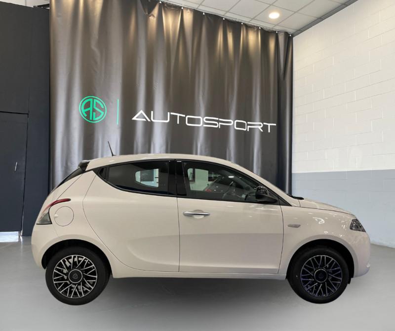 Lancia Ypsilon 1.0 FireFly 5 porte S&S Hybrid Platino