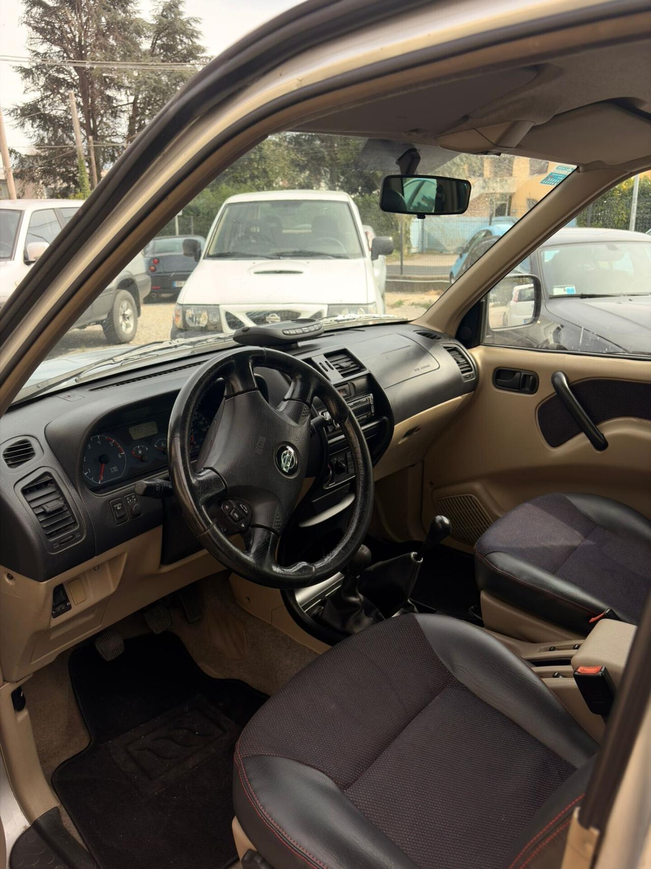 Nissan Terrano II 2.7 Tdi 5 porte Elegance +gancio traino