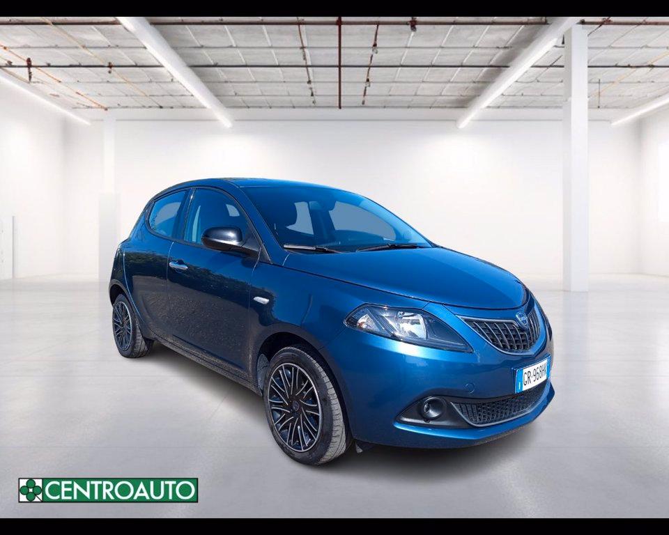 LANCIA Ypsilon 1.0 firefly hybrid Gold s&s 70cv 5p.ti del 2024